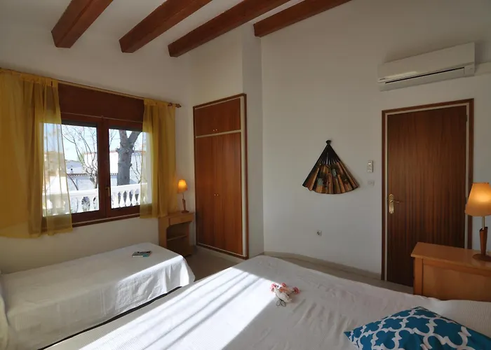 Rnet - Requesens Feriehus