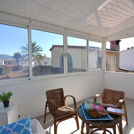 Rnet - Requesens Holiday home Empuriabrava